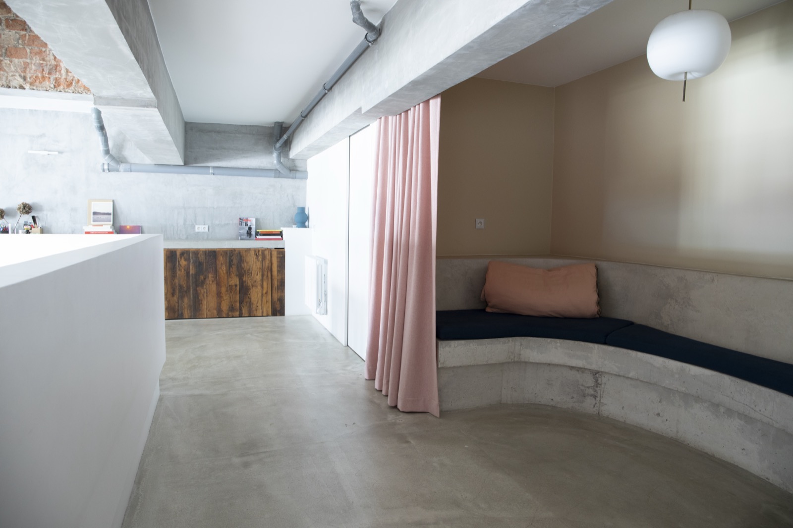 Alcôve salon avec banquette